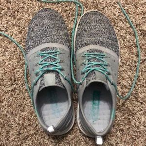 Under Armour tennis shoes